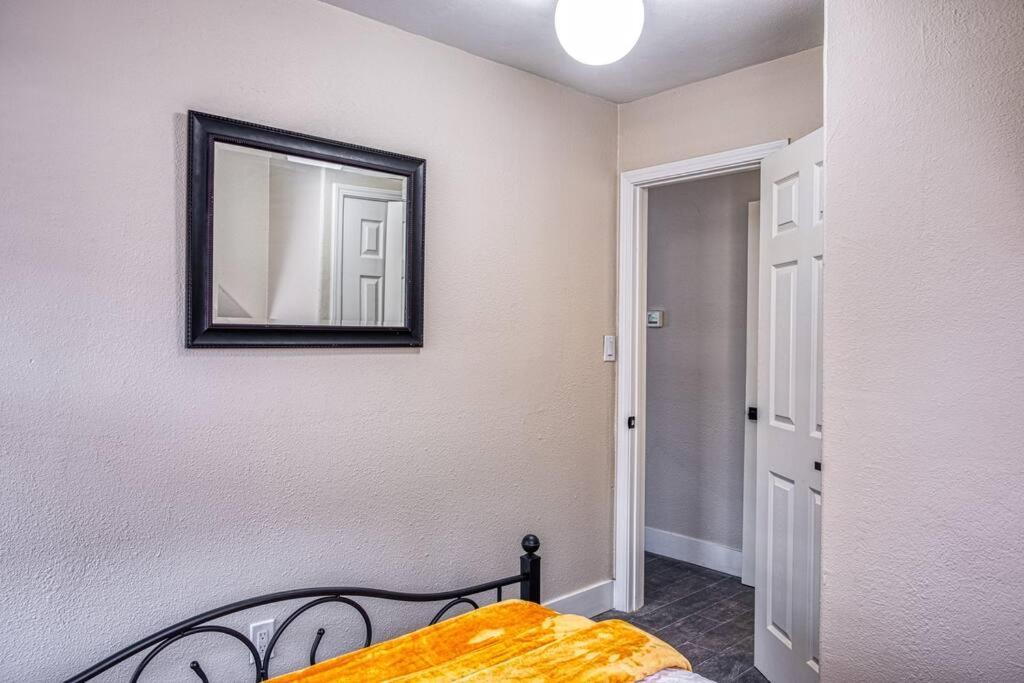 Вилла 4Br Victorian Walk To Uc Davis & Shriner Med Cen Сакраменто Экстерьер фото