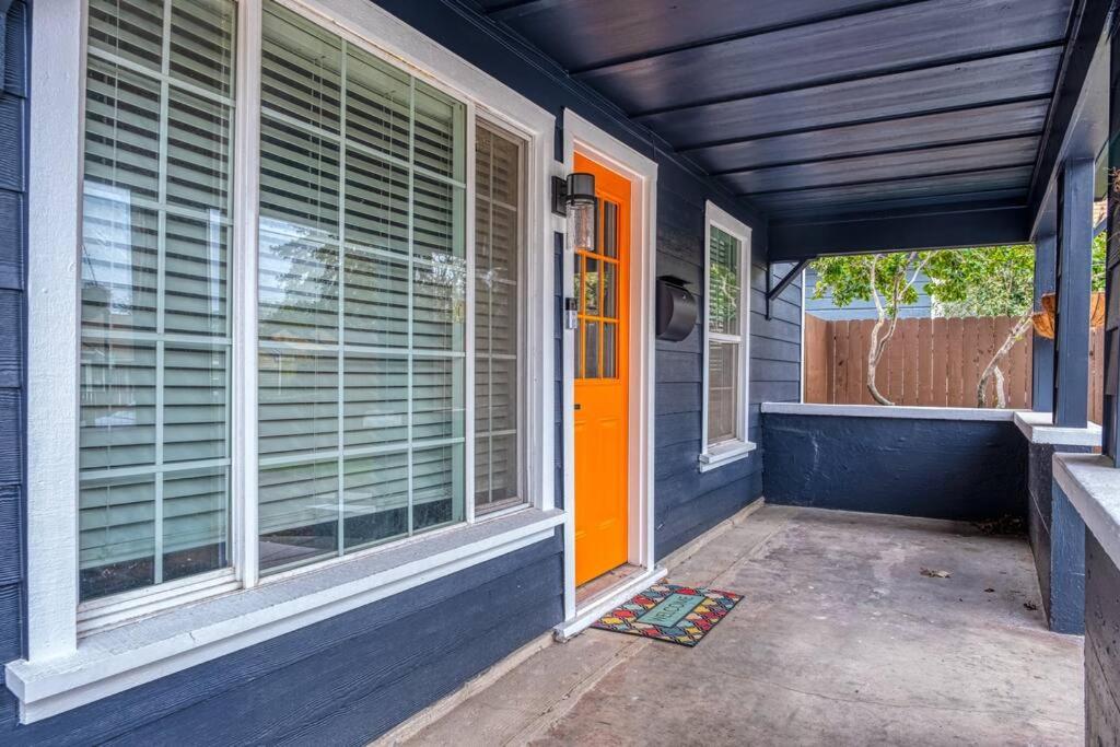 Вилла 4Br Victorian Walk To Uc Davis & Shriner Med Cen Сакраменто Экстерьер фото