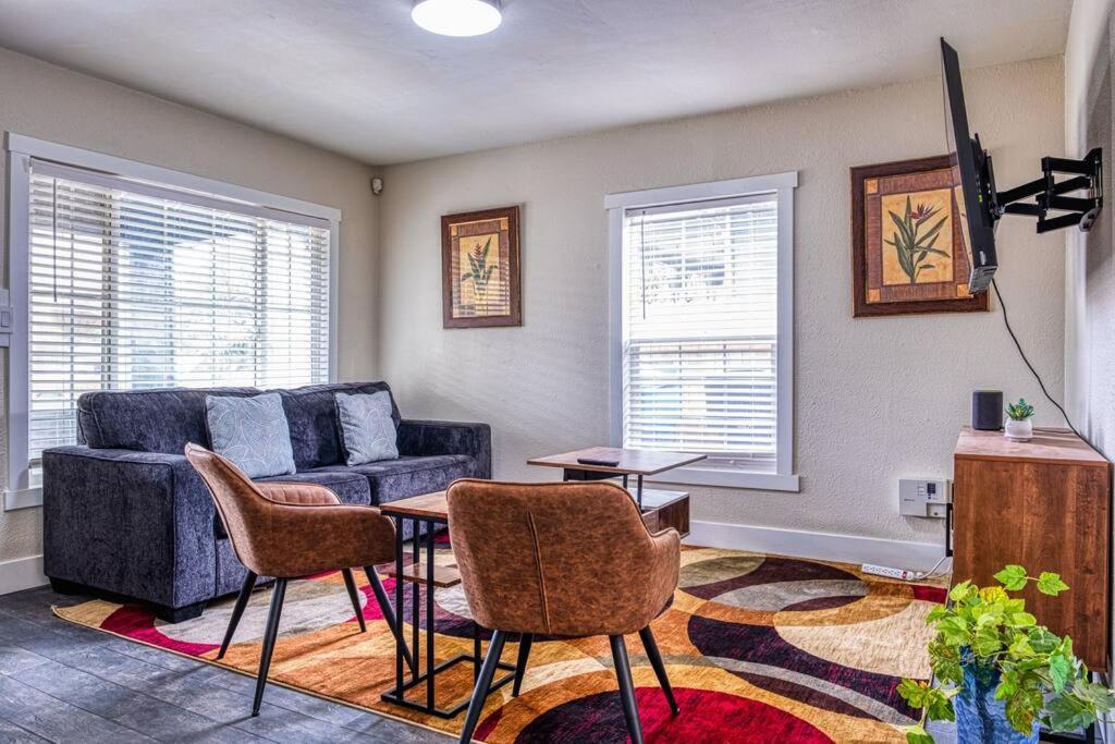 Вилла 4Br Victorian Walk To Uc Davis & Shriner Med Cen Сакраменто Экстерьер фото